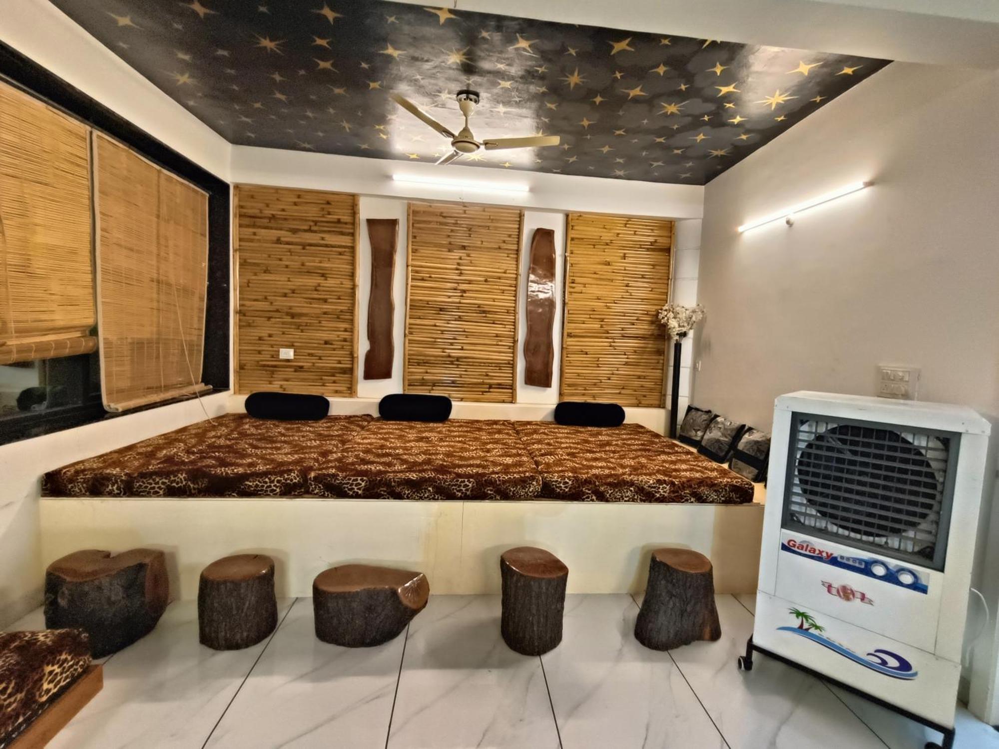 Leopard Farmhouse Mhow Exterior photo